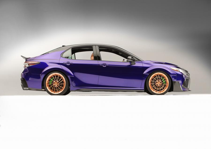  Toyota Camry by Rutledge Wood 2017 года  (фото 7 из 9)